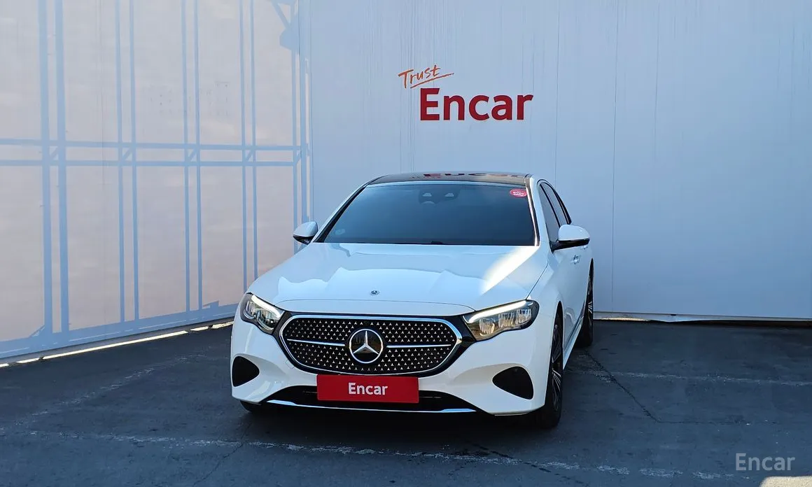 Фото 3 - Mercedes-Benz E-Class