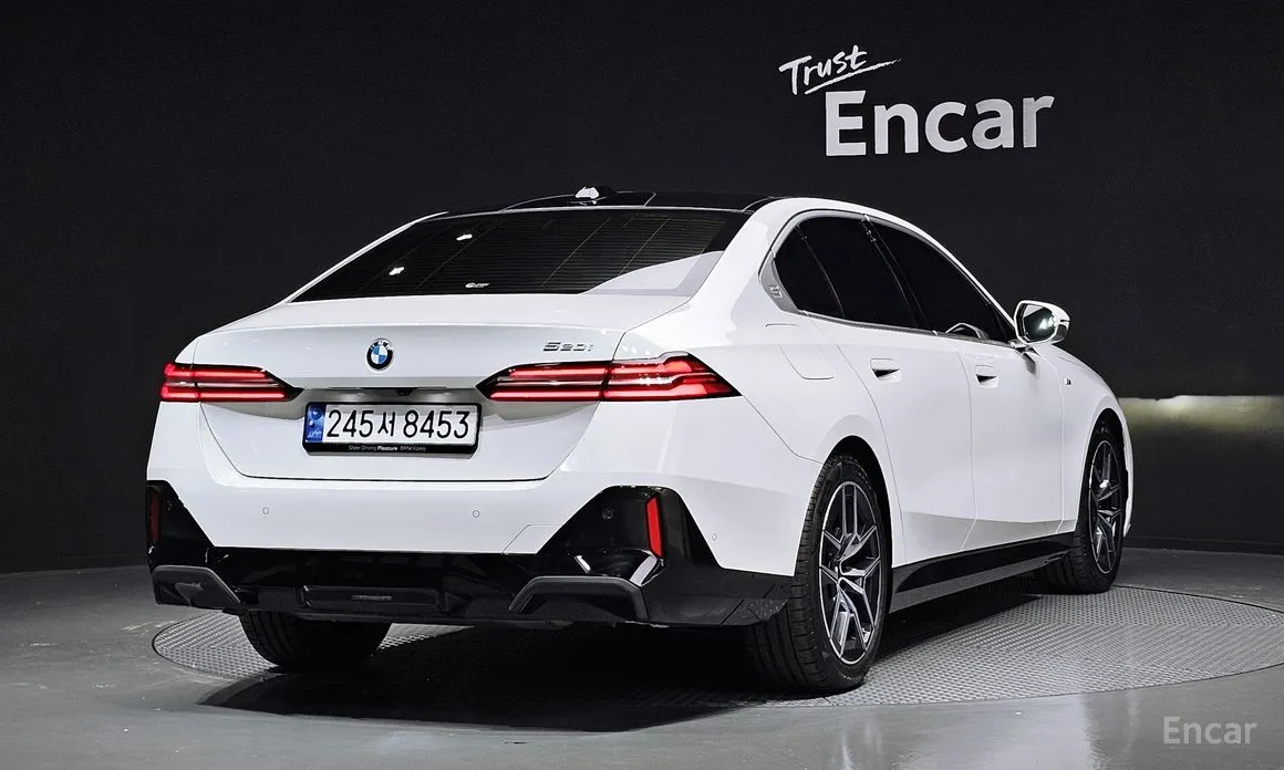 Фото 2 - BMW 5 Series