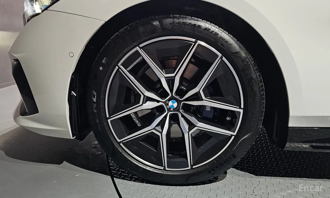 Фото 5 - BMW 5 Series