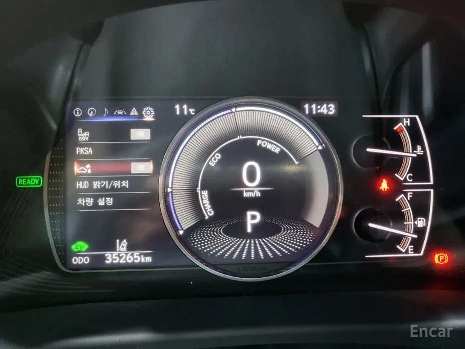 Фото 8 - Lexus ES