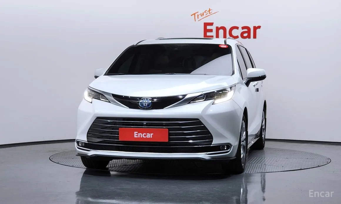 Фото 3 - Toyota Sienna