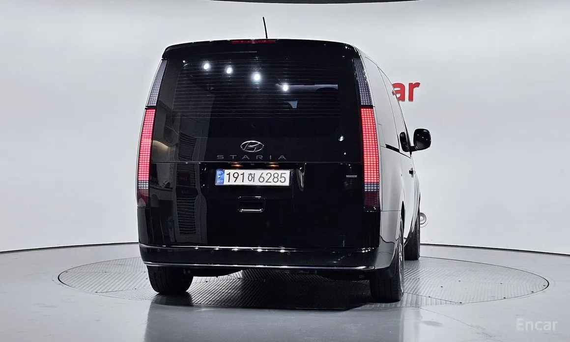 Фото 4 - Hyundai Staria