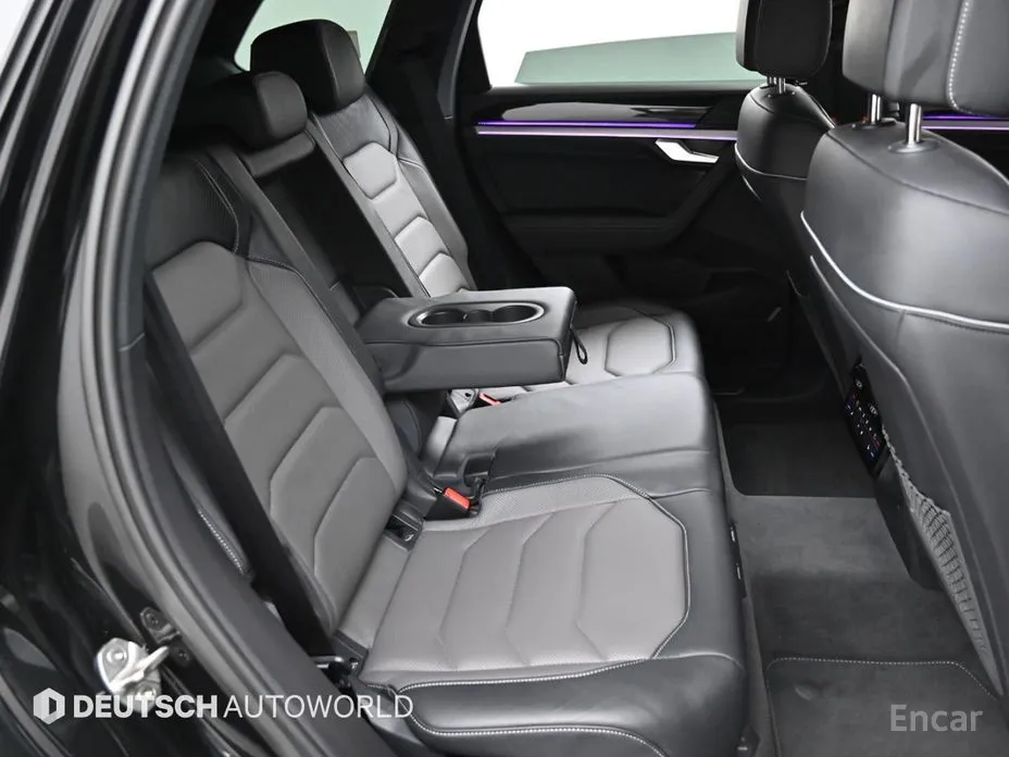 Фото 12 - Volkswagen Touareg