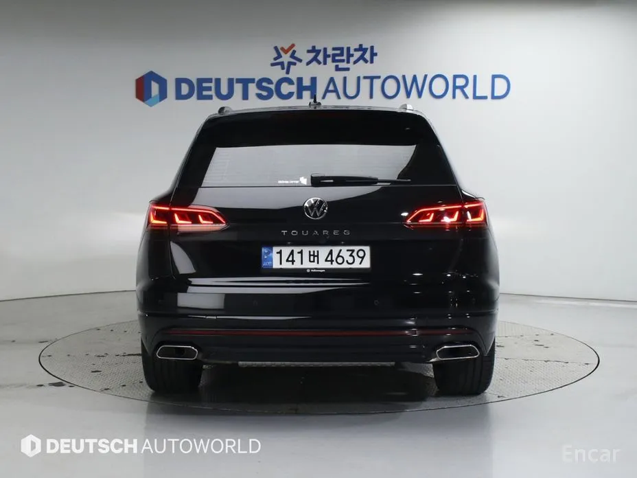 Фото 4 - Volkswagen Touareg