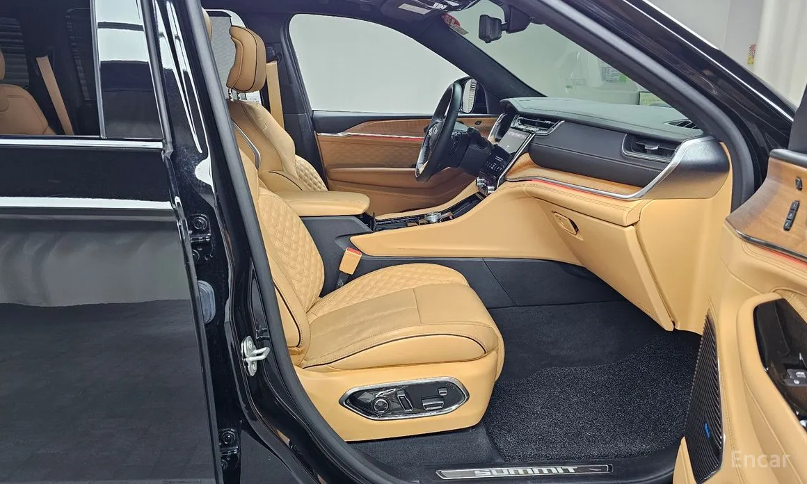 Фото 11 - Jeep Cherokee