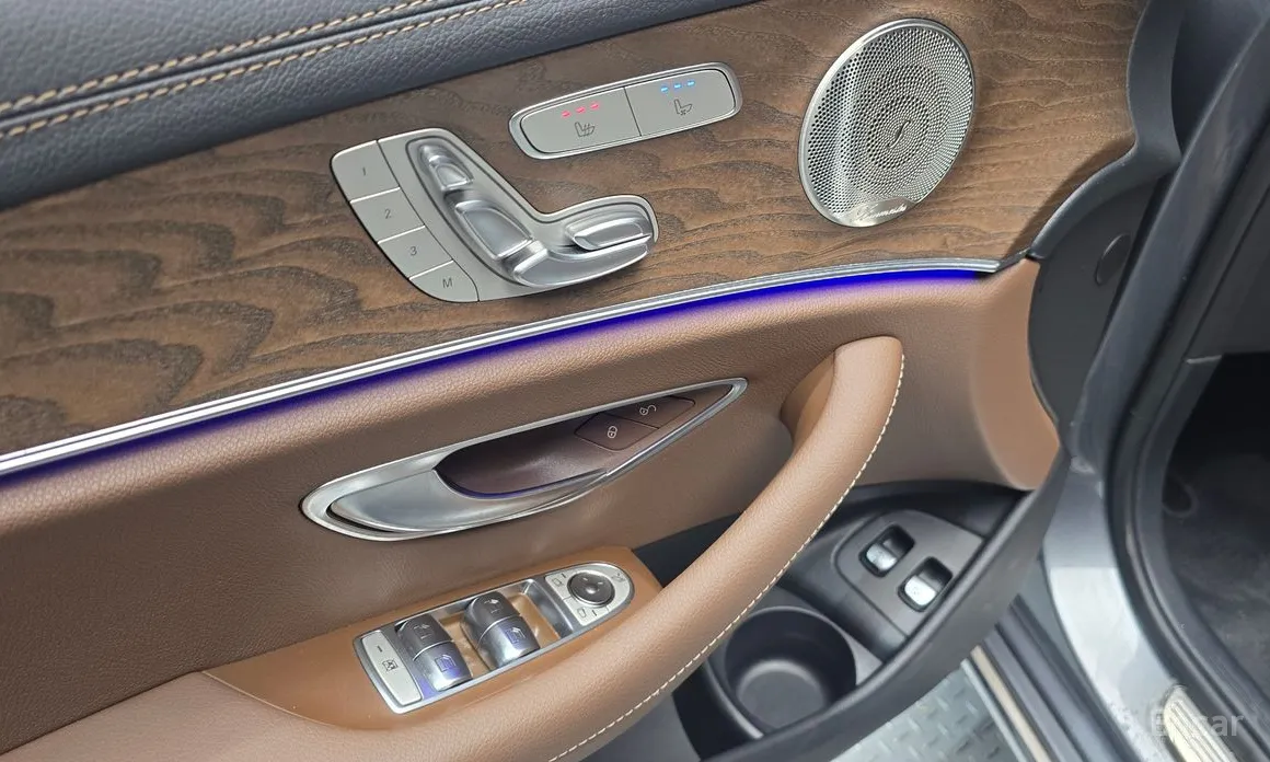 Фото 14 - Mercedes-Benz E-Class