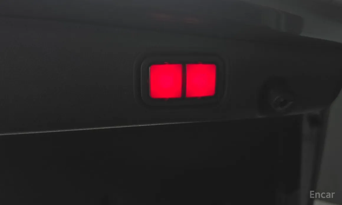 Фото 18 - Mercedes-Benz E-Class