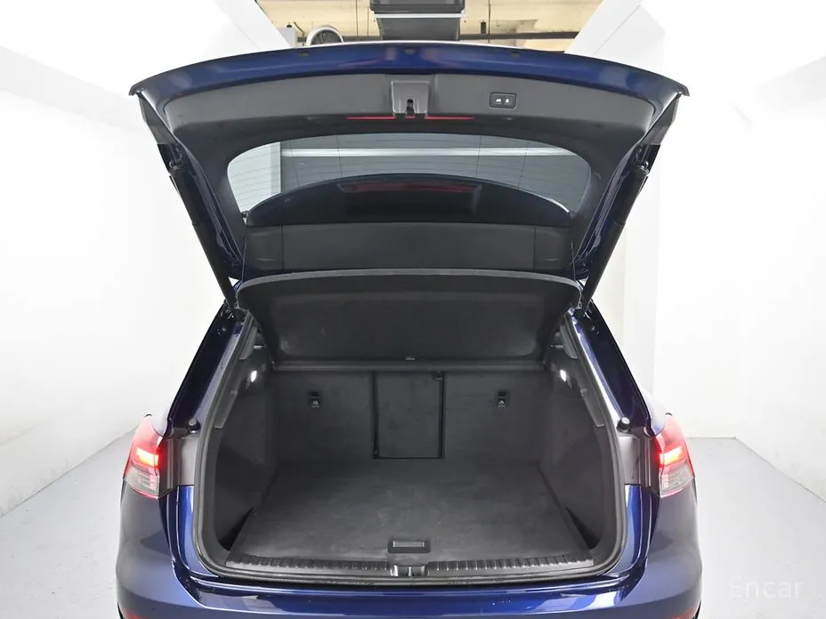 Фото 20 - Audi Q4 e-tron