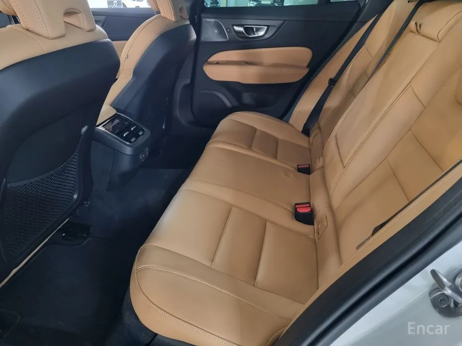 Фото 11 - Volvo V60