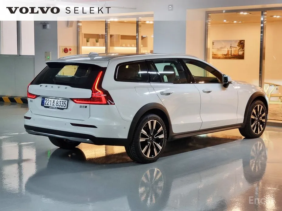 Фото 2 - Volvo V60