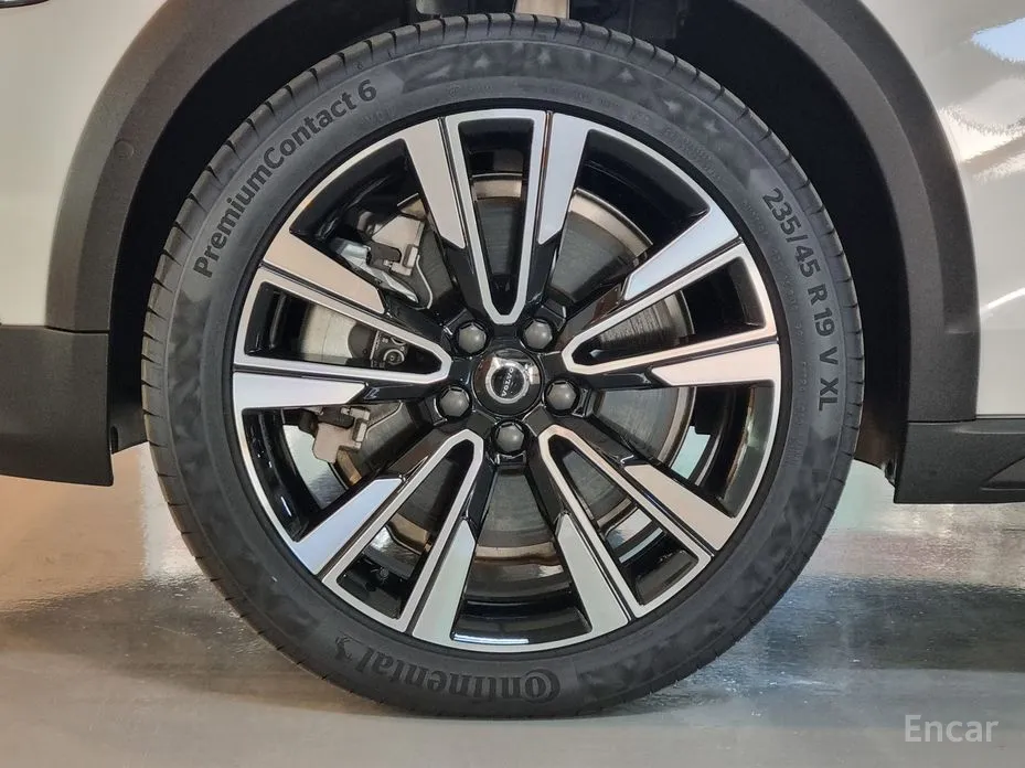 Фото 5 - Volvo V60