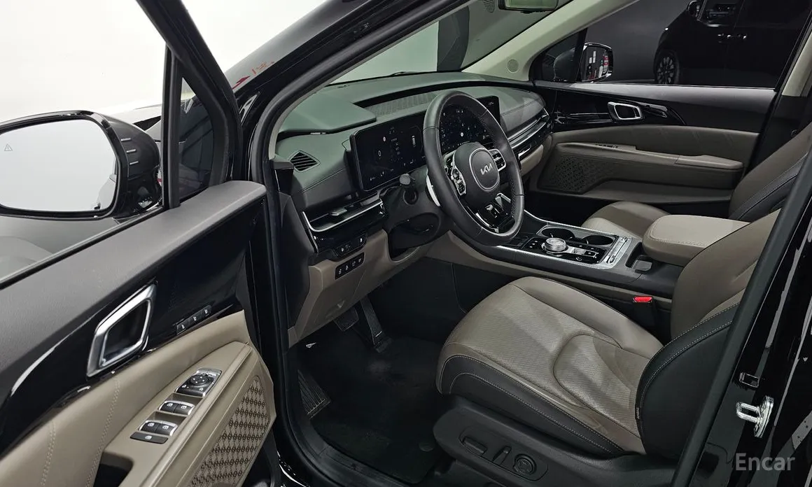 Фото 11 - Kia Carnival