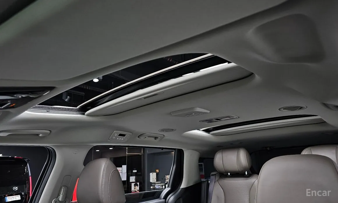 Фото 16 - Kia Carnival