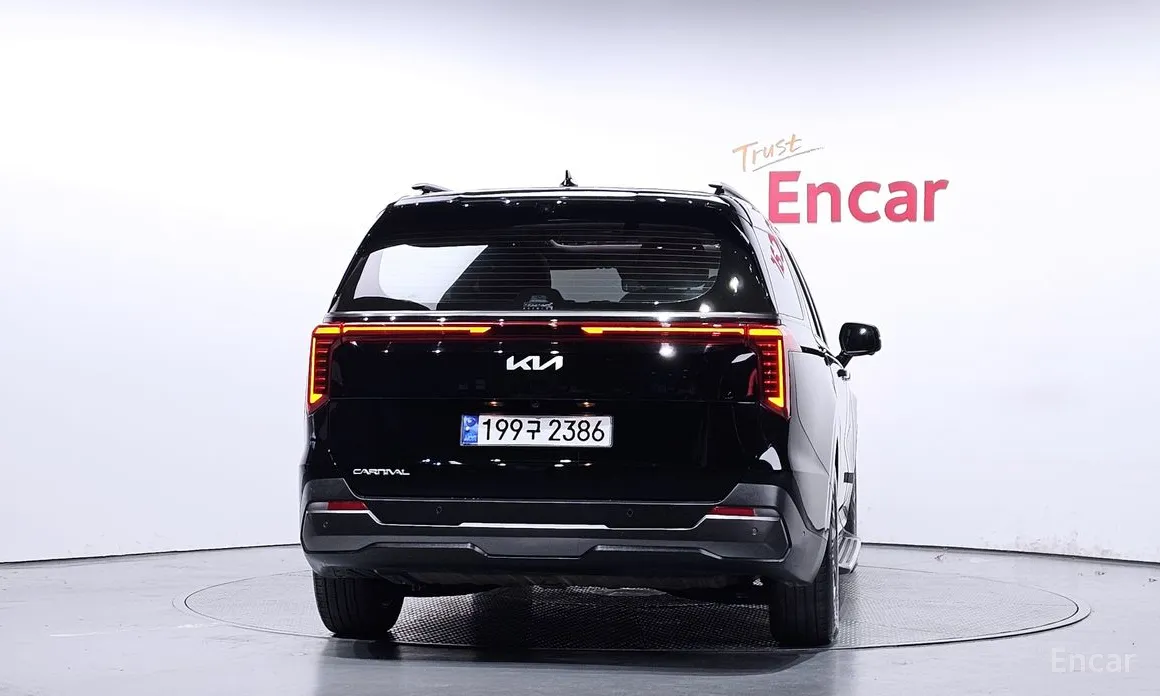 Фото 4 - Kia Carnival