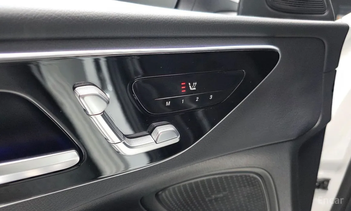 Фото 16 - Mercedes-Benz C-Class