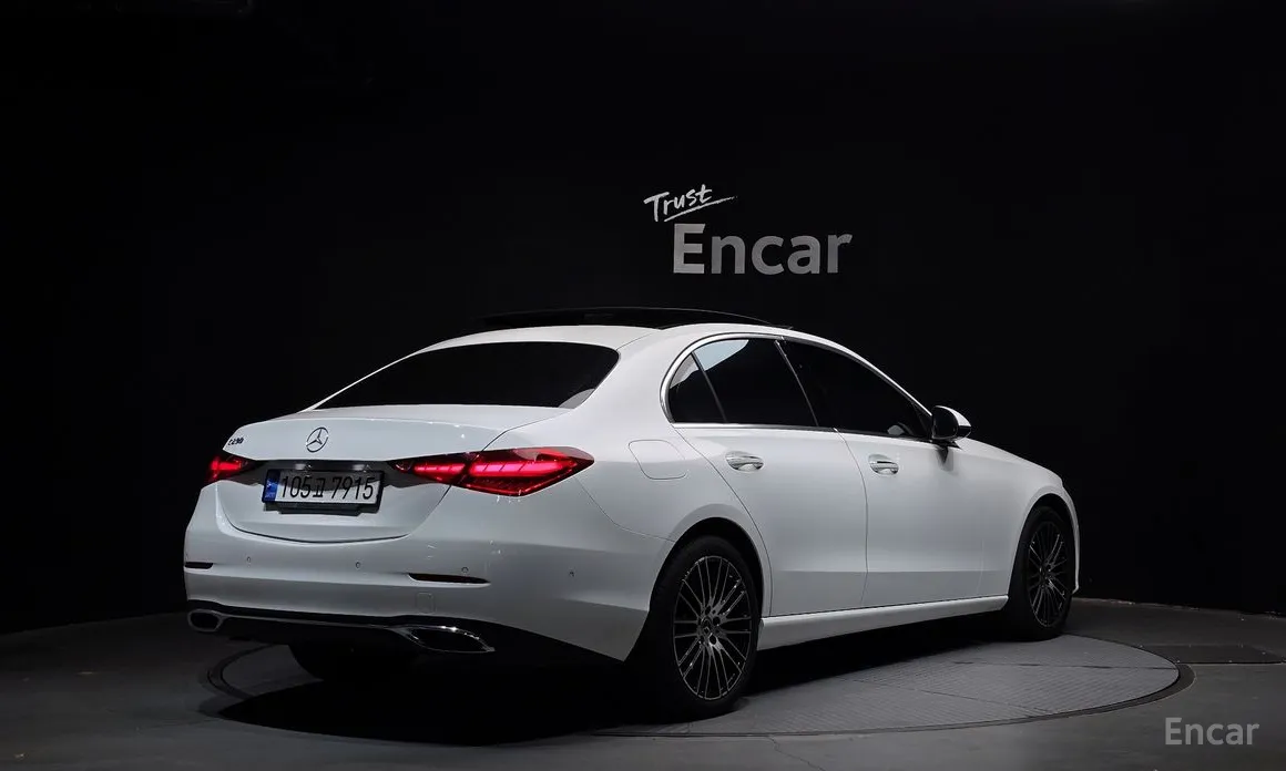 Фото 2 - Mercedes-Benz C-Class
