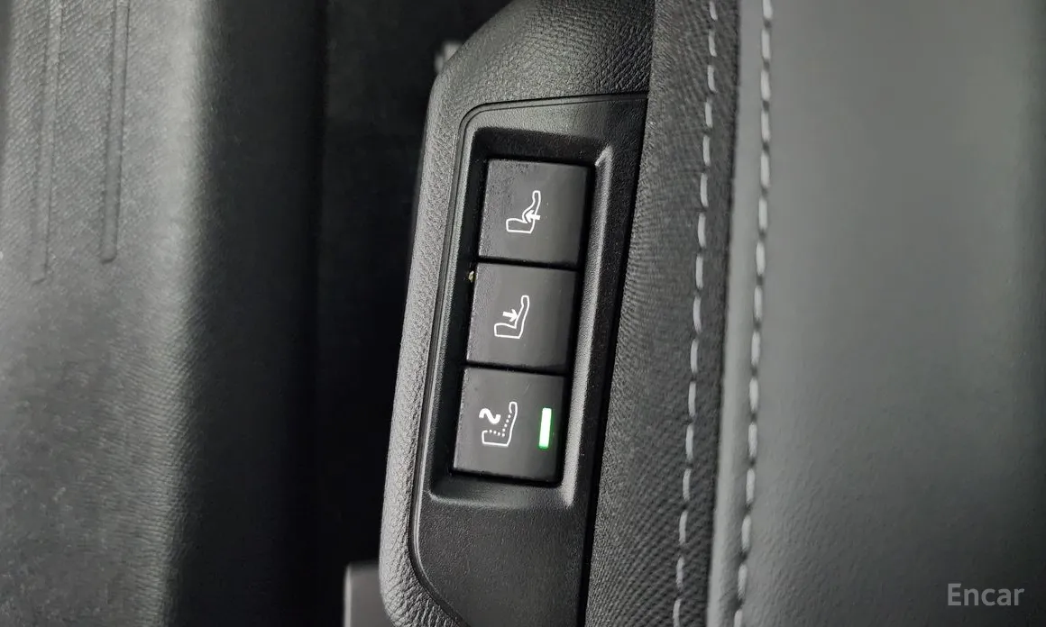 Фото 17 - Peugeot 208