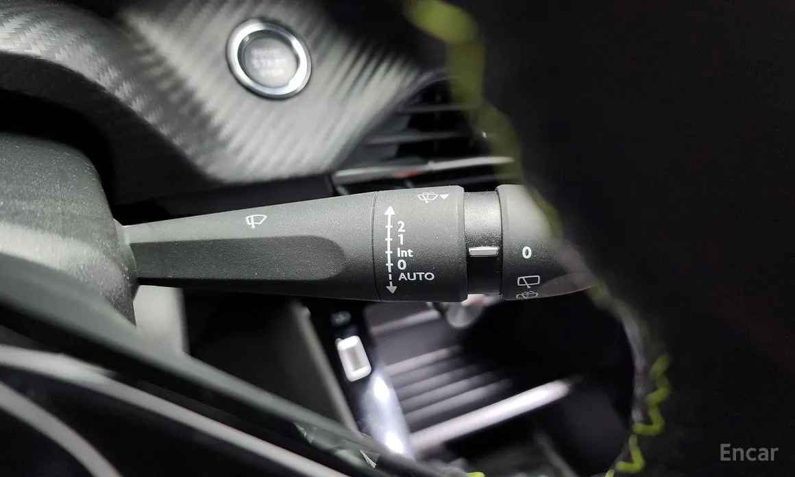 Фото 18 - Peugeot 208