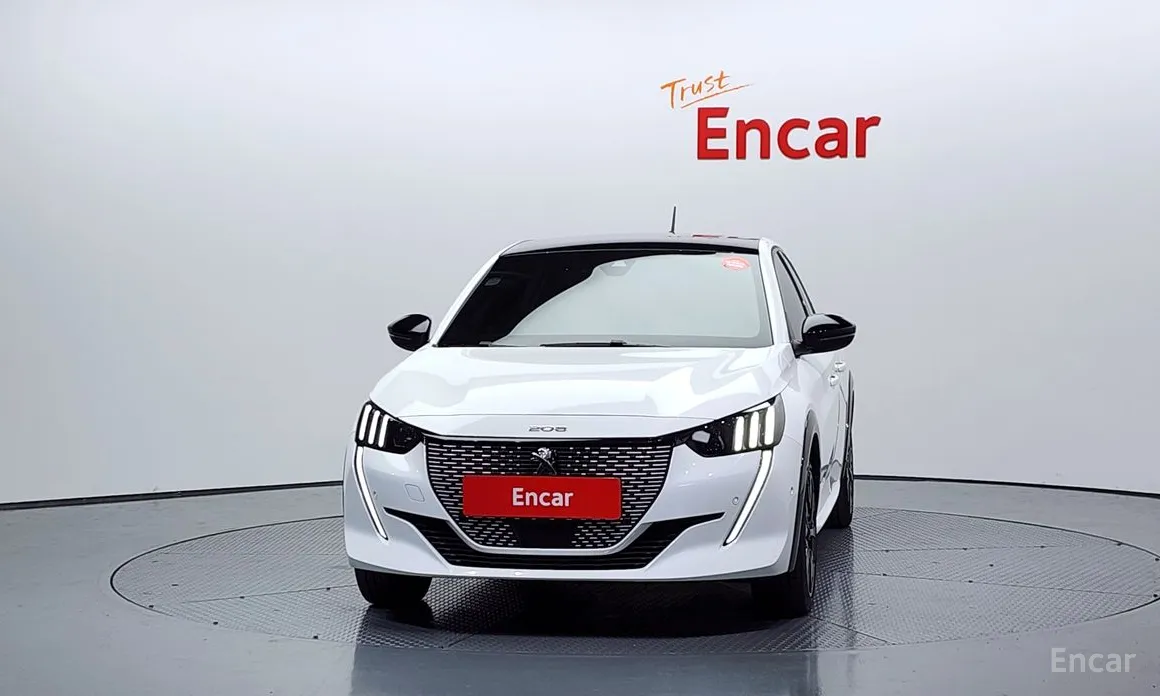 Фото 3 - Peugeot 208