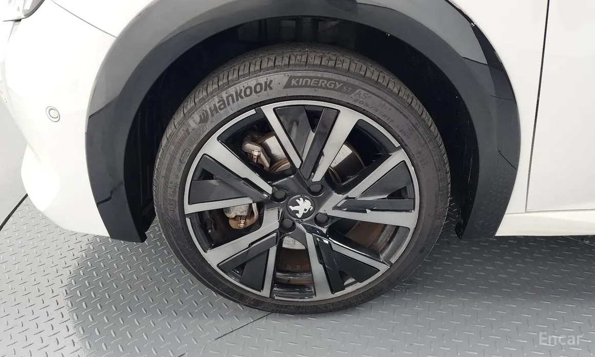 Фото 5 - Peugeot 208