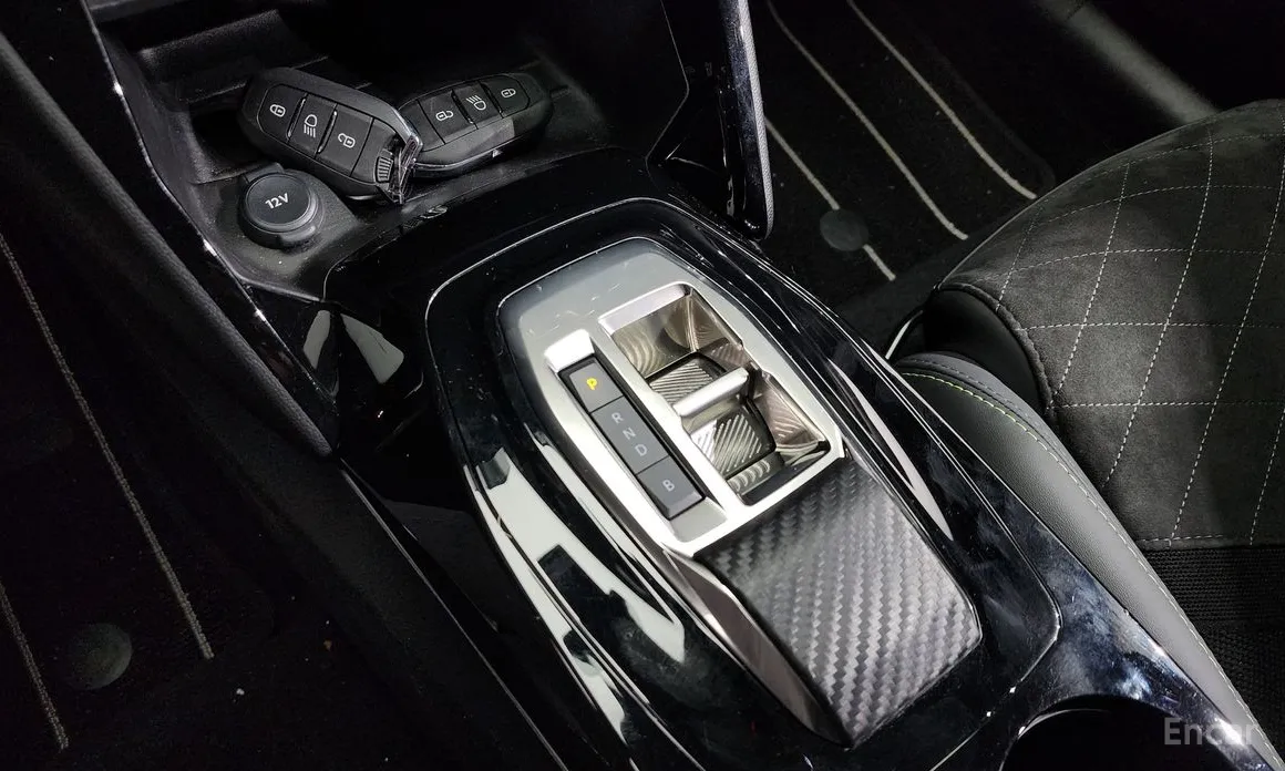 Фото 9 - Peugeot 208