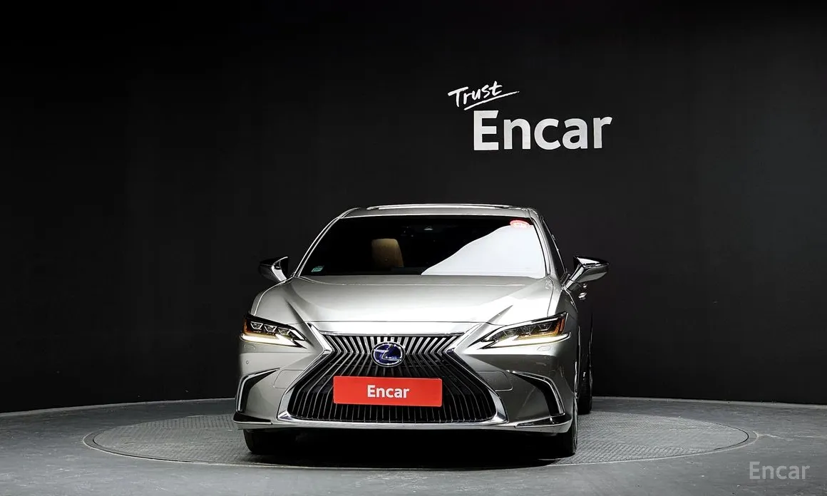 Фото 3 - Lexus ES