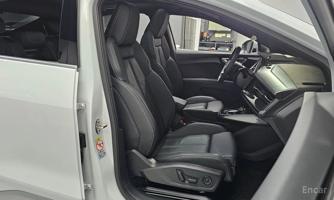 Фото 10 - Audi Q4 e-tron