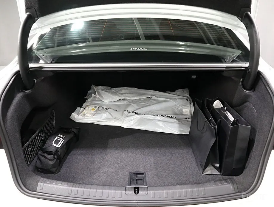 Фото 17 - Audi A6