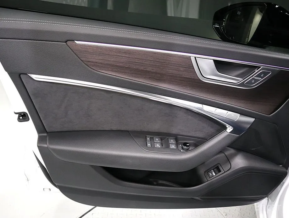 Фото 8 - Audi A6