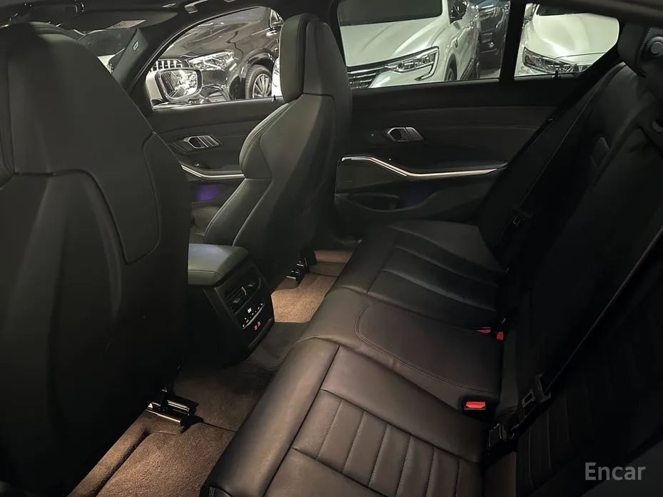 Фото 16 - BMW 3 Series