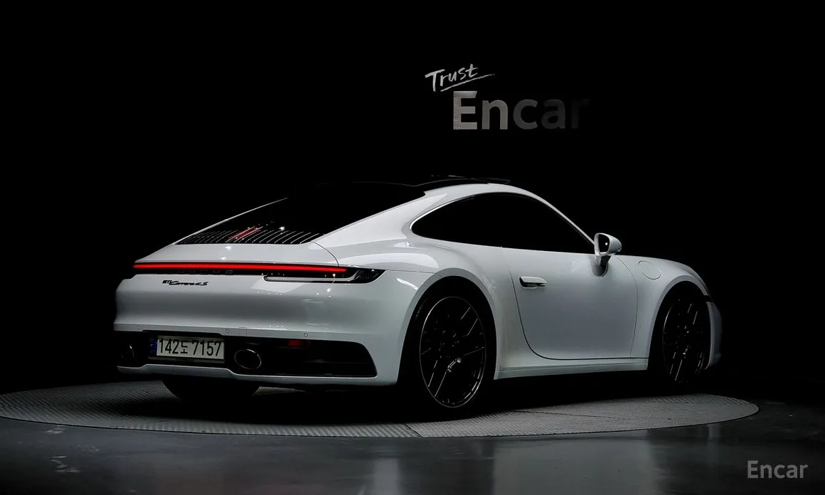 Фото 2 - Porsche 911