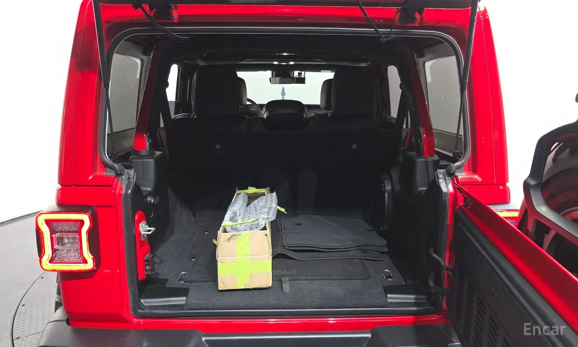 Фото 20 - Jeep Wrangler