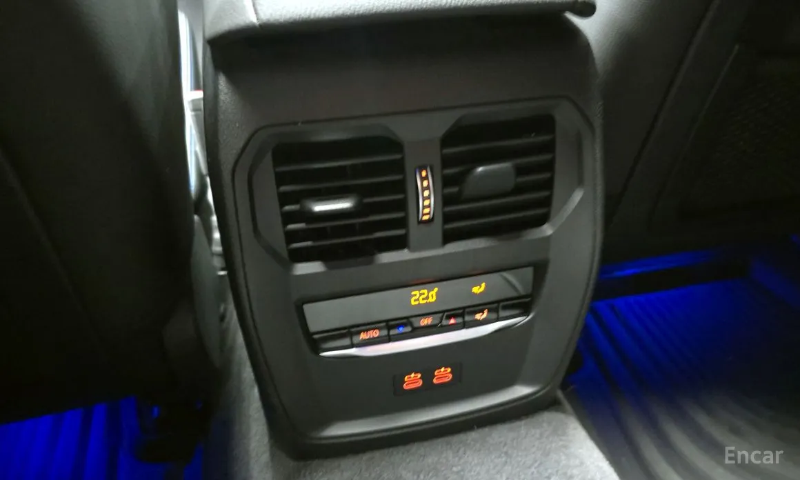 Photo 17 - BMW 3 Series