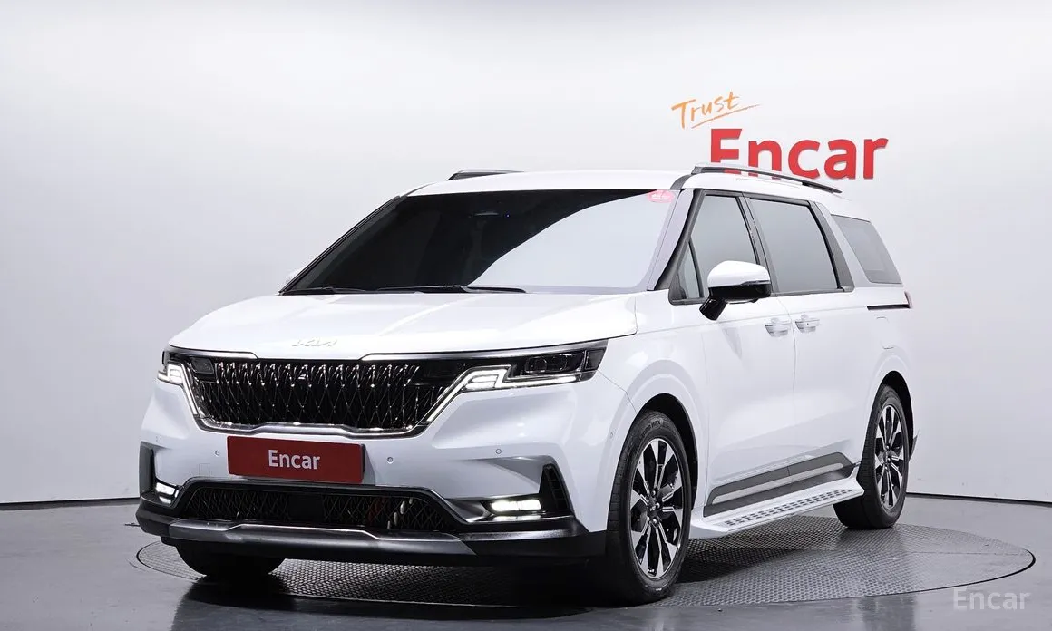 Photo 1 - Kia Carnival