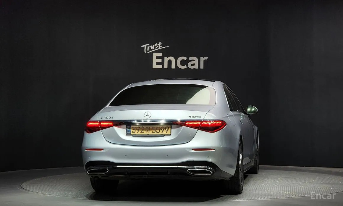 Фото 4 - Mercedes-Benz S-Class