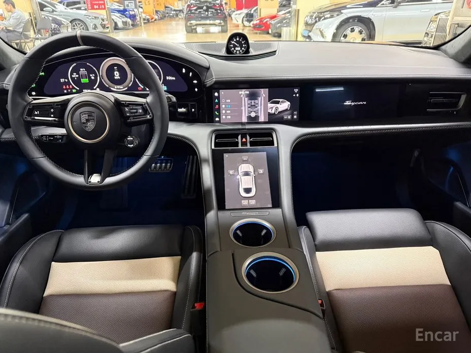 Фото 6 - Porsche Taycan