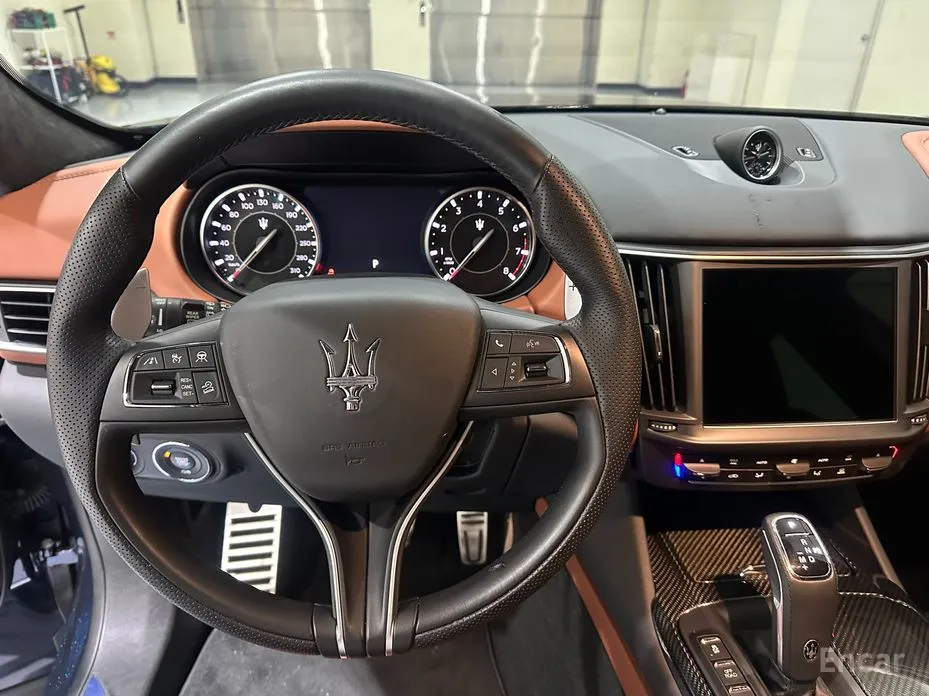 Фото 13 - Maserati Levante