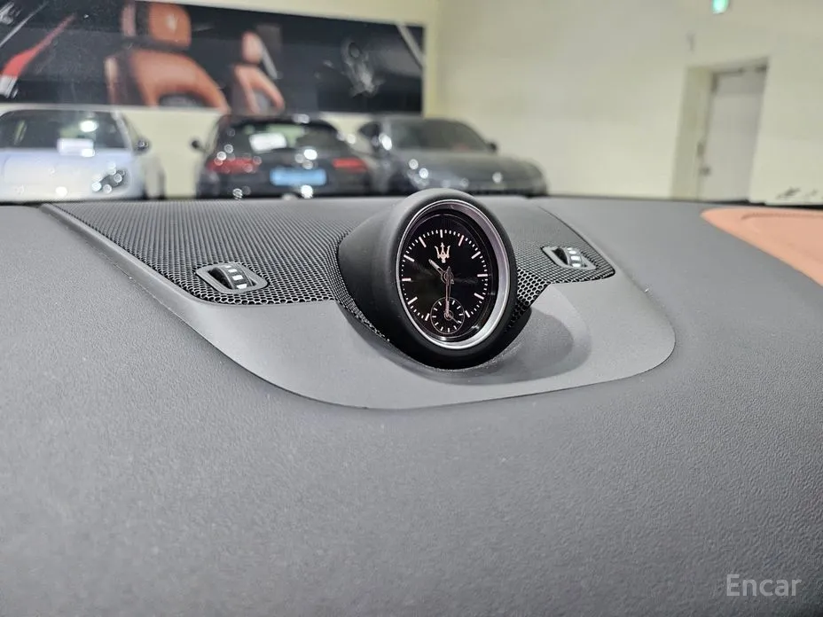 Фото 15 - Maserati Levante