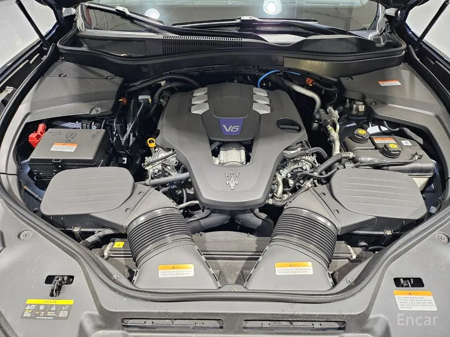 Фото 6 - Maserati Levante