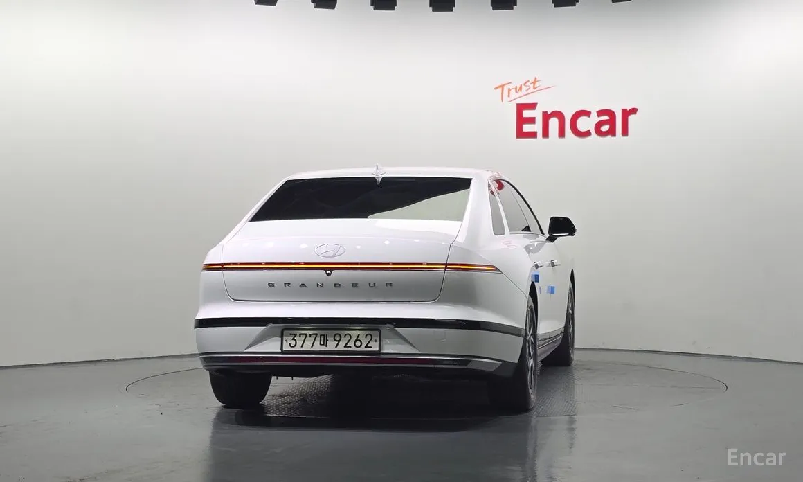 Фото 4 - Hyundai Grandeur