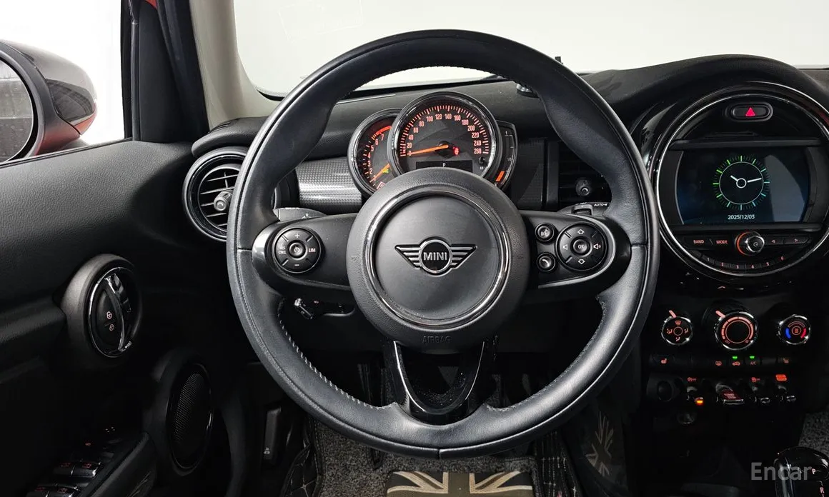 Photo 13 - Mini Cooper