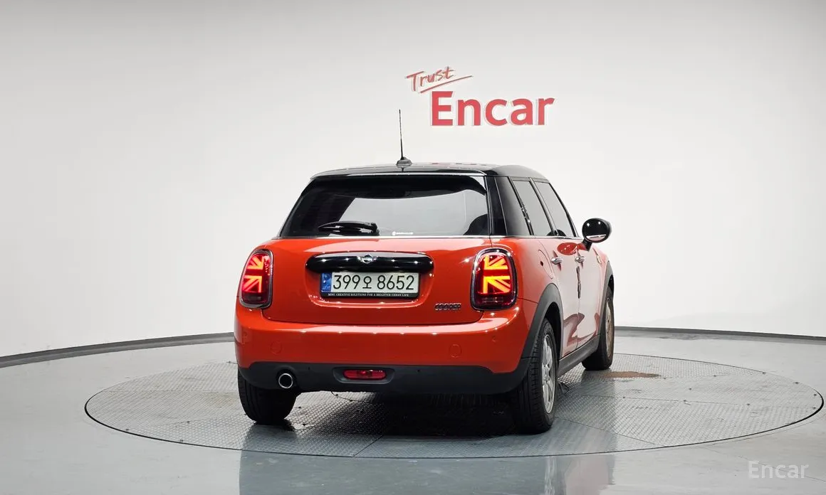 Photo 4 - Mini Cooper