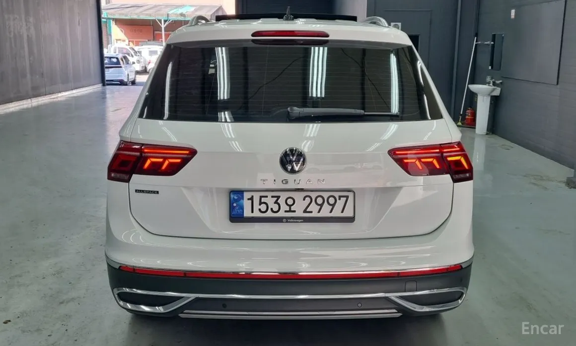 Фото 4 - Volkswagen Tiguan