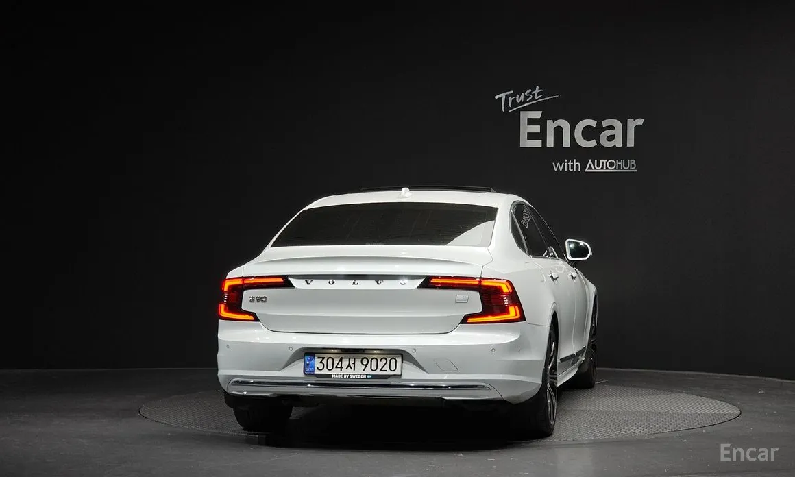 Фото 4 - Volvo S90