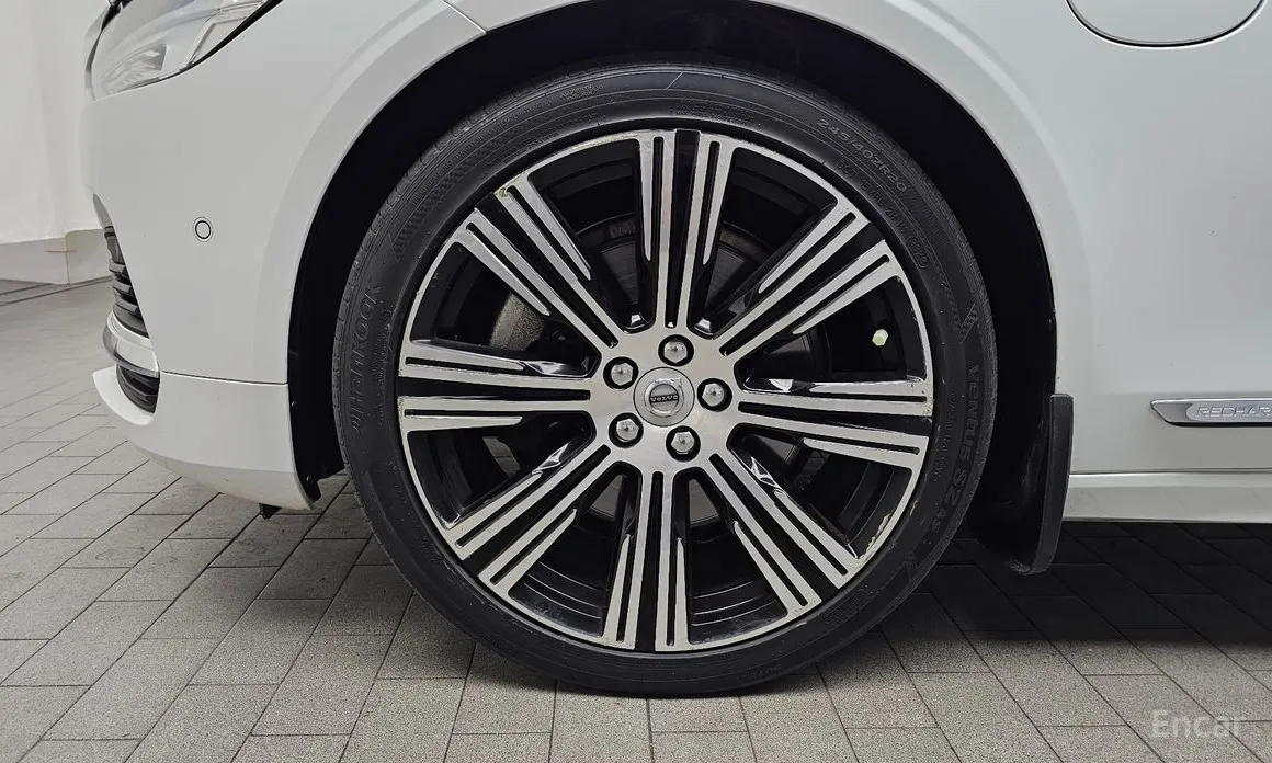 Фото 5 - Volvo S90