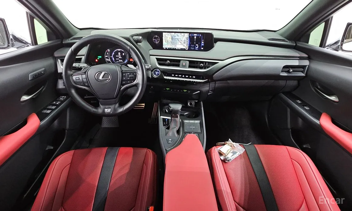 Фото 7 - Lexus UX