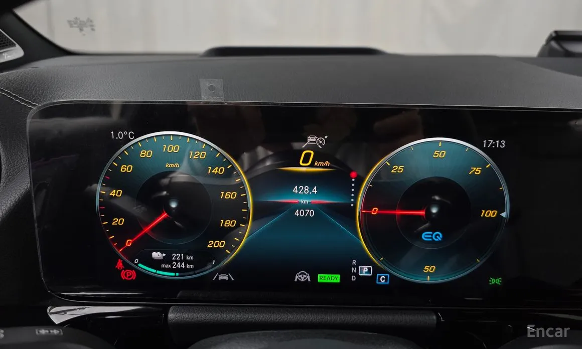 Фото 8 - Mercedes-Benz EQA