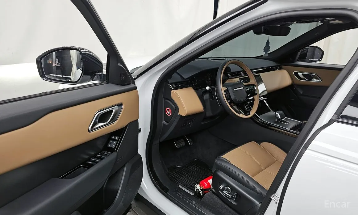 Фото 10 - Land Rover Range Rover Velar