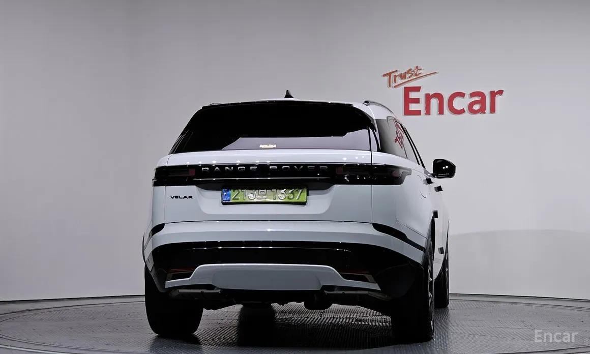 Фото 4 - Land Rover Range Rover Velar