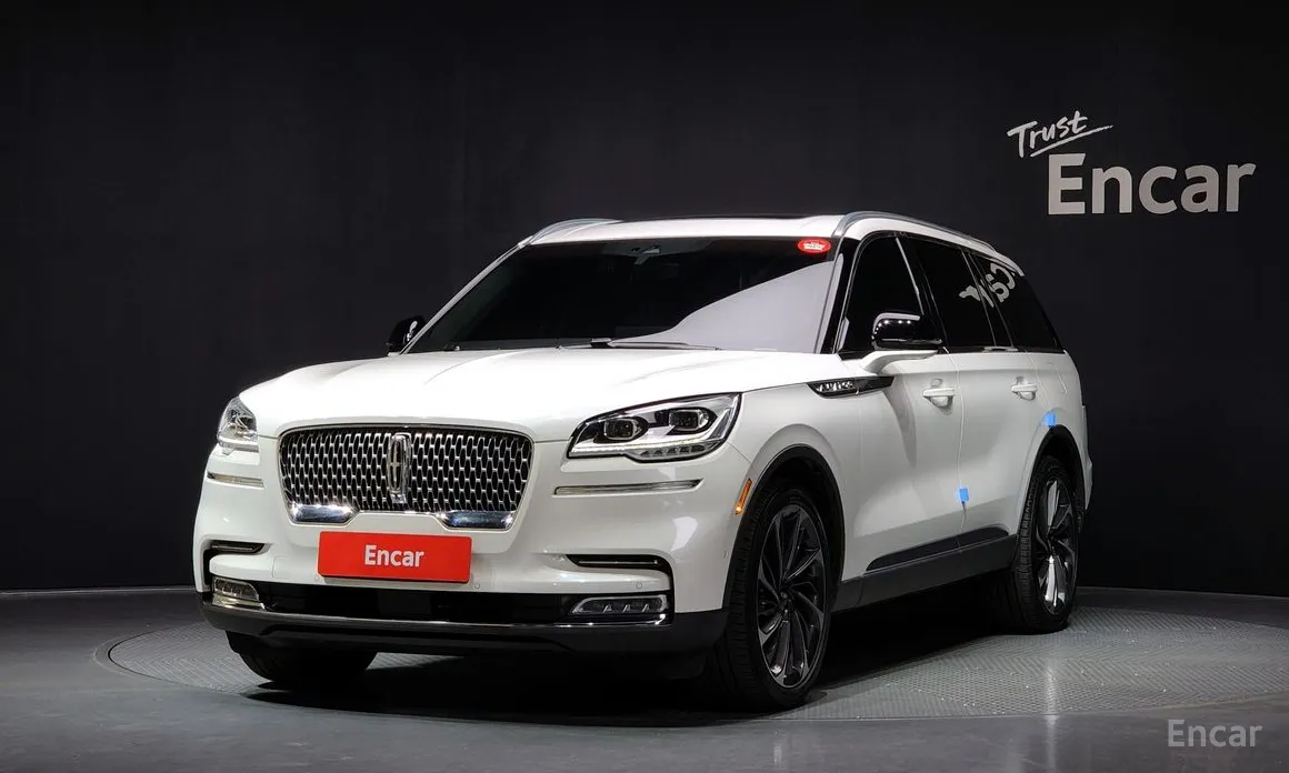 Фото 1 - Lincoln Aviator